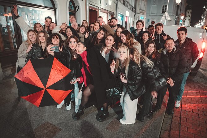 1 Hour of Open Bar Pub Crawl + Karaoke + VIP Entry to Best Clubs - The main weak points to weigh