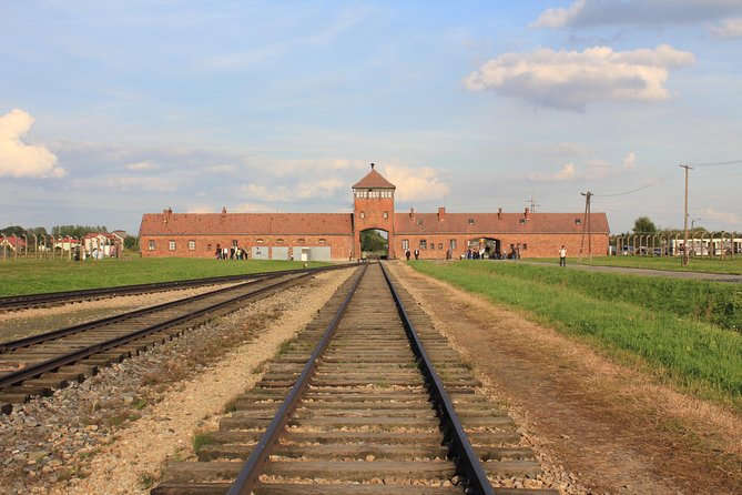 Auschwitz and Birkenau Memorial and Museum Guided Tour from Krakow - Leaving Krakow for Oświęcim