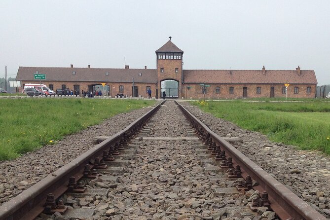 Auschwitz and Birkenau Round-Trip VIP Transport from Krakow - Choosing your departure time from Krakow