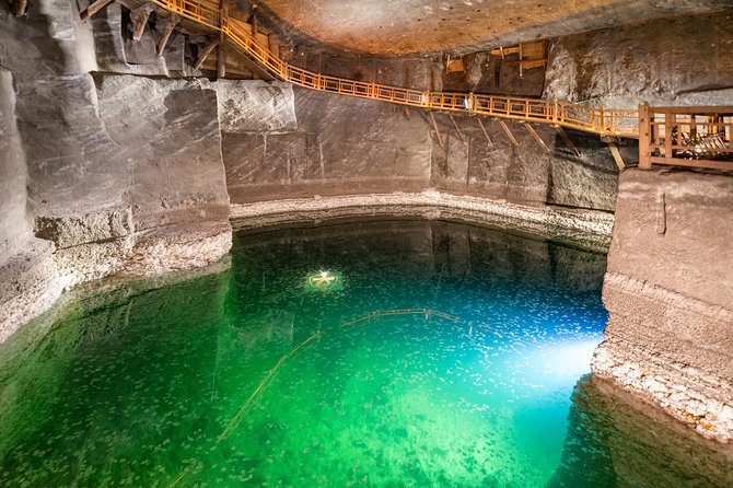 Auschwitz Birkenau and Wieliczka Salt Mine Guided Full Day Tour - The break and the optional packed lunch