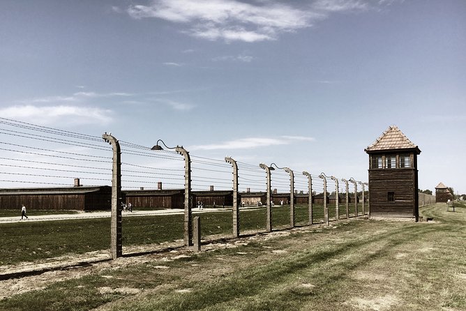 Auschwitz Birkenau: Complete Private Tour - Auschwitz I: barracks, evidence, and personal stories