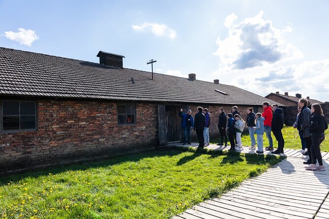 Auschwitz-Birkenau: Day Trip & Transfer from Kraków - Clothing, food, and physical effort