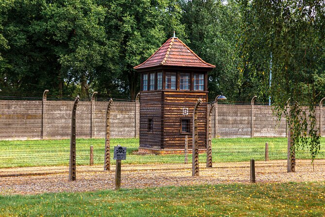 Auschwitz-Birkenau: Fast-Track Ticket & Guided Tour No Transfers - A good guide matters more than fast-track entry
