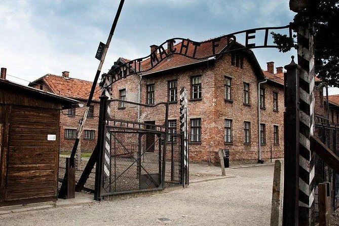 Auschwitz Birkenau Guided Tour - The ride from Krakow to the museum