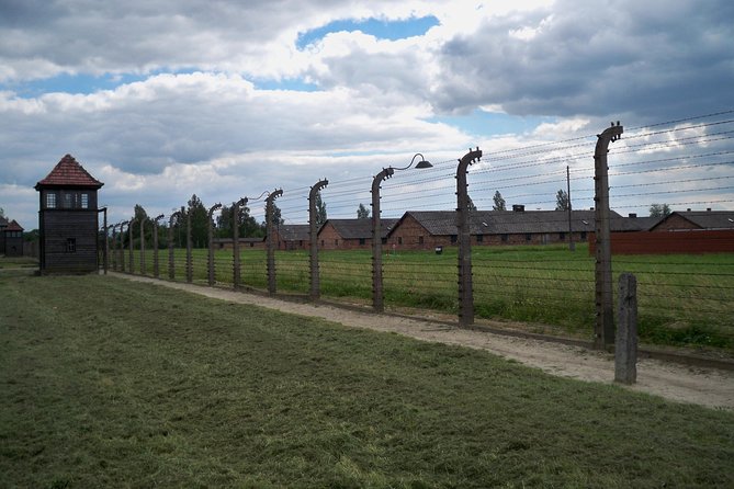 Auschwitz Birkenau Guided Tour - The guide can shape the whole experience