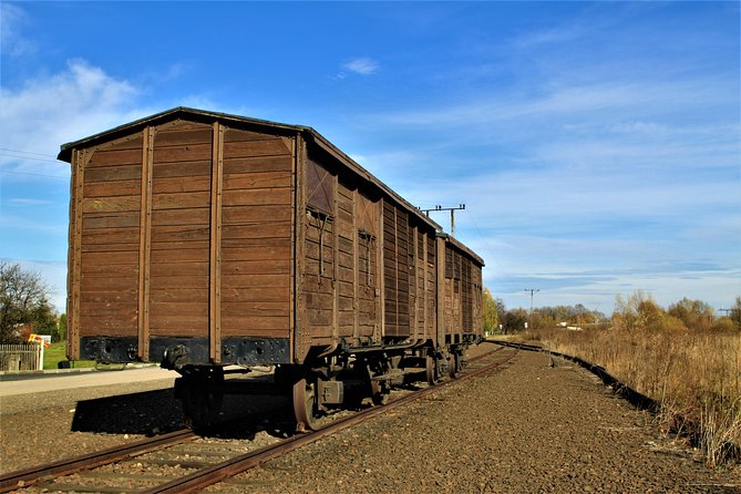 Auschwitz-Birkenau Guided Tour by Private Transport from Krakow - The drive from Krakow to Auschwitz