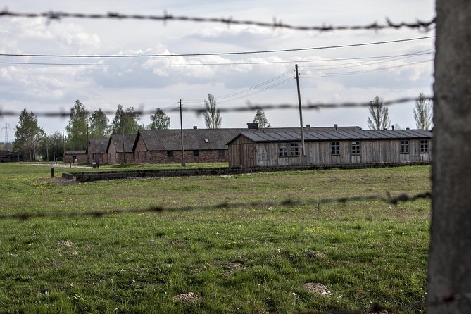 Auschwitz Birkenau guided tour from Krakow private chauffeur - Who should choose this experience