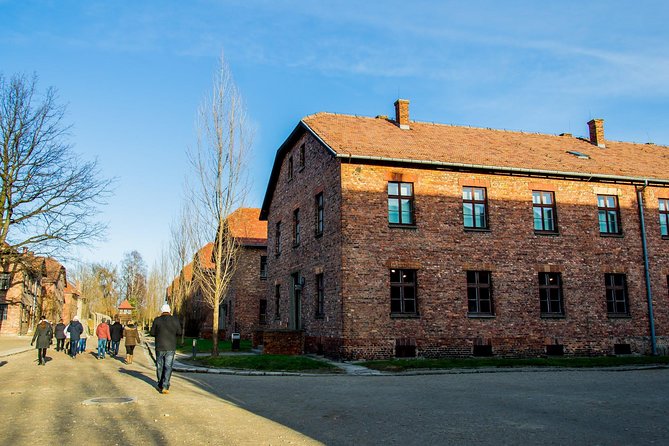 Auschwitz Birkenau Guided Tour with Ticket Hotel Pickup Small Van - The short transfer and break between sites