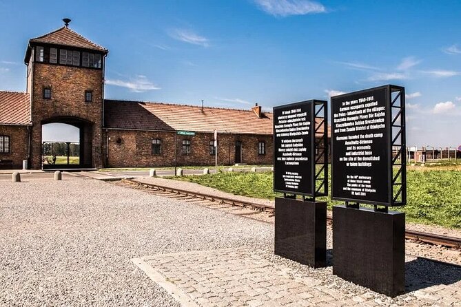 Auschwitz-Birkenau & Salt Mine Day tour - Two powerful Krakow sights in one long day
