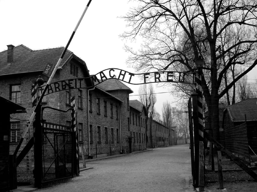 Auschwitz-Birkenau & Salt Mine Tour in One Day from Krakow - Wieliczka Salt Mine: art below the surface