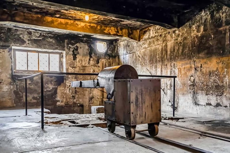 Auschwitz-Birkenau Skip-the-Line Guided Tour - Auschwitz I and the Arbeit Macht Frei gate