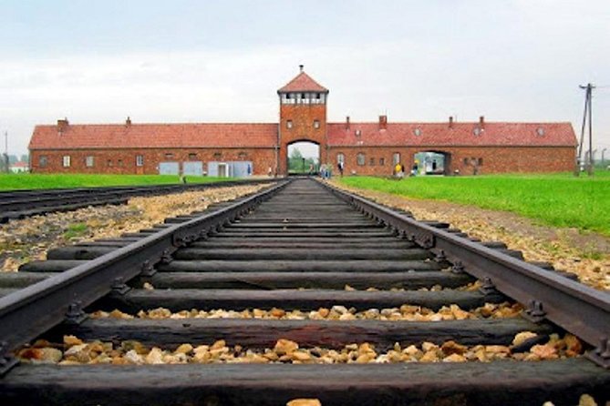 Auschwitz Trip From Krakow - English Speaking Guided Tour - Auschwitz I, the first camp visit