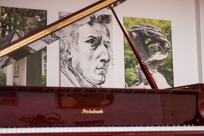Chopin Piano Concert at Chopin Gallery with a Glass of Wine - Audience etiquette matters in a small room