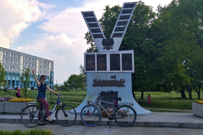 Communist Bike Tour of Nowa Huta - Ronal Reagan Square and the workers’ city