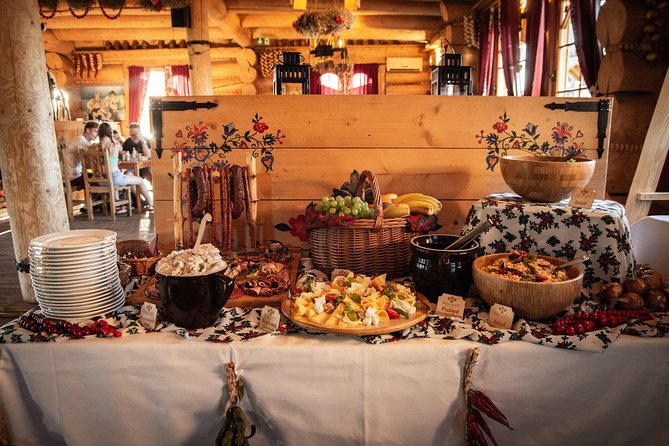 Cottage Style Evening with Folk Show and Traditional Feast from Krakow - Who will enjoy this Polish folk evening?