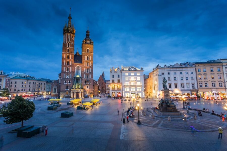 Creepy Krakow: 2-Hour City Walking Tour - Maria Magdalena’s Square, Katyński’s Square, and the route’s pauses