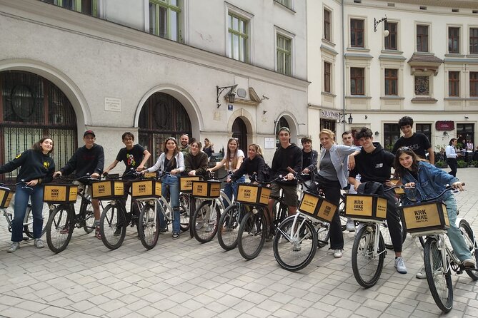 Discover the Jewish Quarter with a Bike Tour - Tempel Synagogue and the Jewish community before the war
