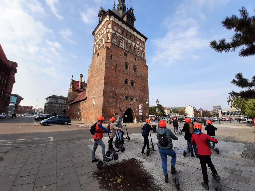 Electric Scooter Tour: Full Tour (Old Town + Jewish Quarter) - How much information you receive
