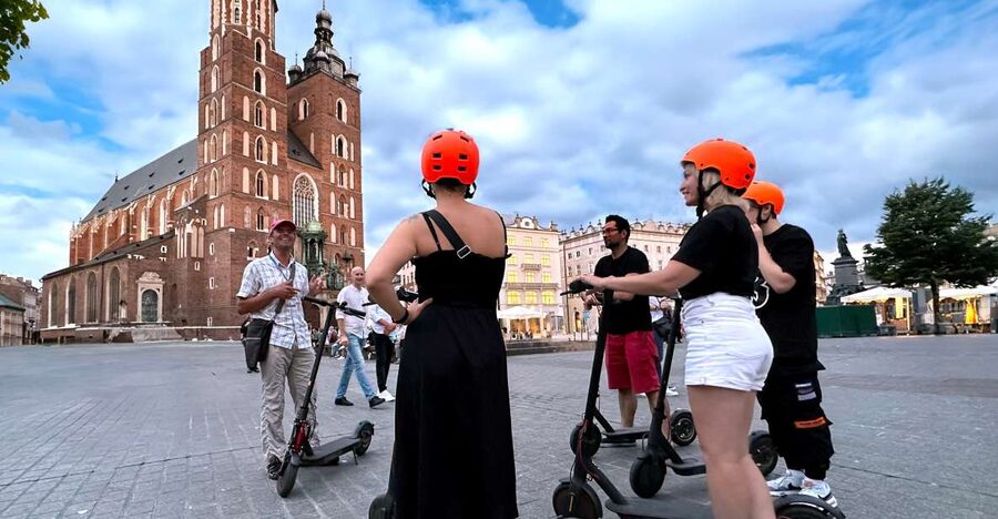Electric Scooter Tour: Jewish Quarter - 2-Hours of Magic! - Corpus Christi Church and the synagogue route