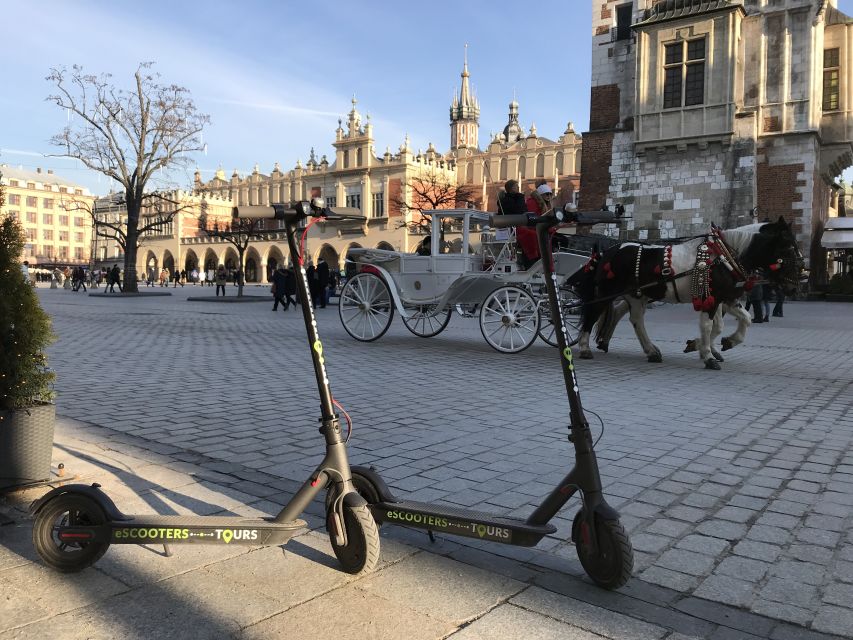 Electric Scooter Tour Krakow - Starting at Librowszczyzna and reaching the city walls