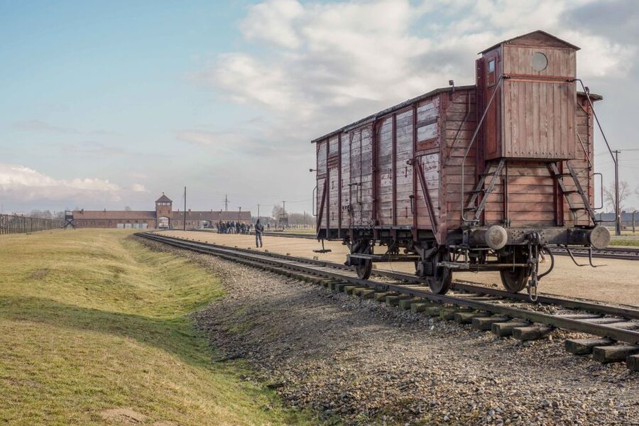 From Krakow: Auschwitz-Birkenau Full-Day Guided Tour - The short transfer to Auschwitz II-Birkenau