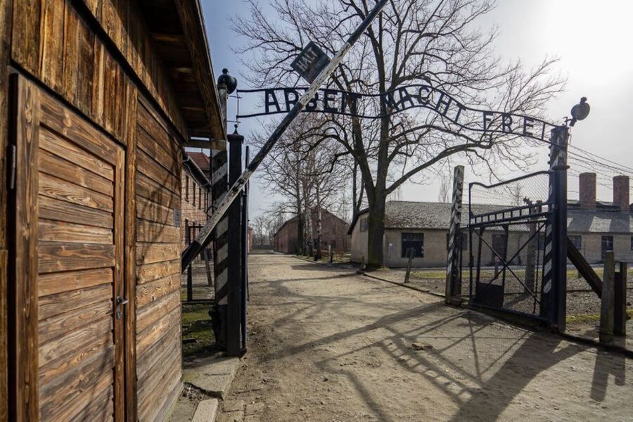 From Krakow: Auschwitz-Birkenau Full-Day Tour - My verdict: a direct and worthwhile visit