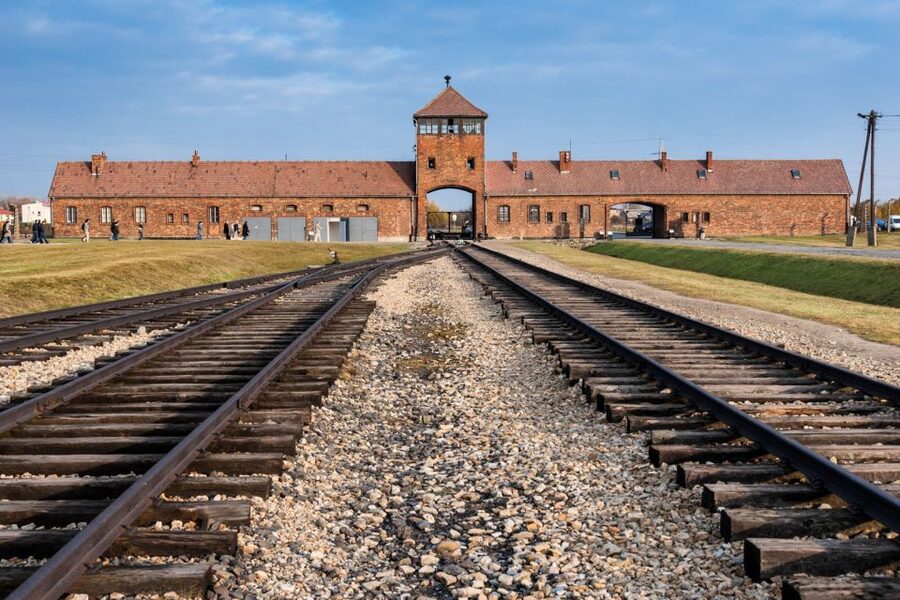 From Krakow: Auschwitz-Birkenau Tour - Entering Auschwitz I