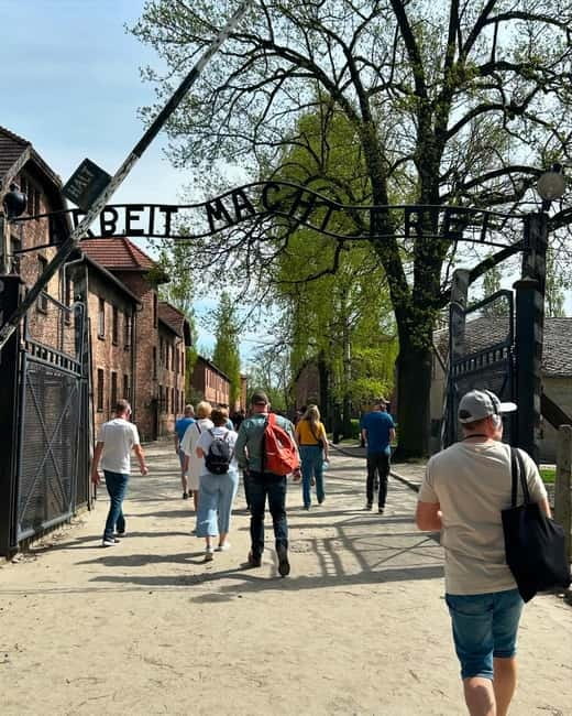 From Krakow: Auschwitz-Birkenau & Wieliczka Salt Mine Tour - Why combine Auschwitz and Wieliczka?