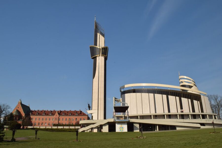 From Krakow: Częstochowa, Black Madonna and Lagiewniki Tour - Key points to know before booking