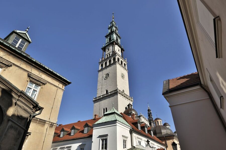 From Krakow: Czestochowa - The Black Madonna - The drive from Krakow to Jasna Gora