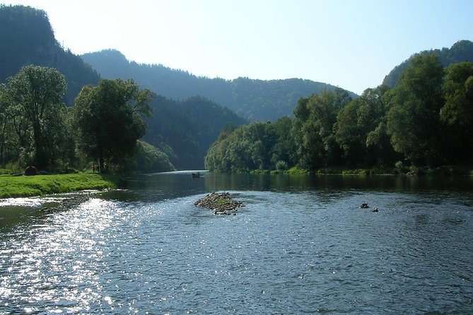 From Krakow: Dunajec River Rafting in Pieniny Mountains - How to prepare for pickup at 8:00 a.m.