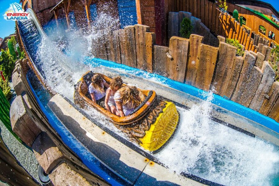 From Krakow: Energylandia Amusement Park Ticket & Transport - Food, cafés, and costs inside the park