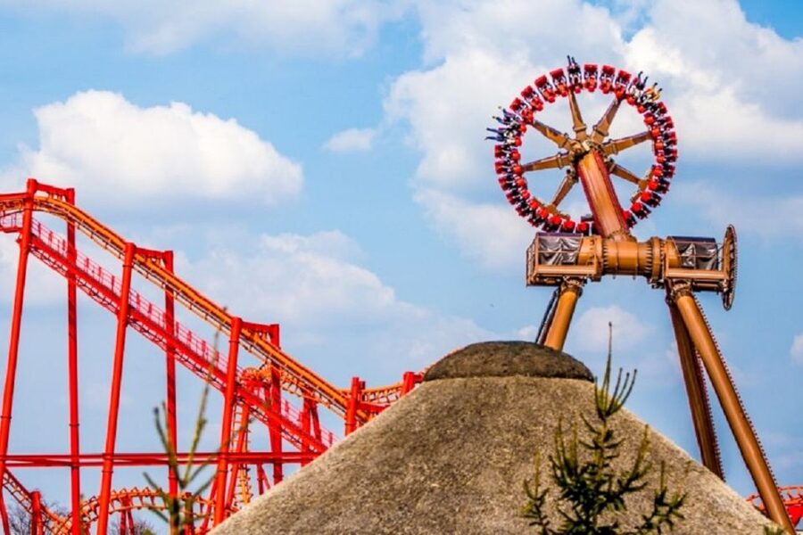 From Kraków: Energylandia Amusement Park Transfer and Entry - Food, drinks, and the real cost of the day