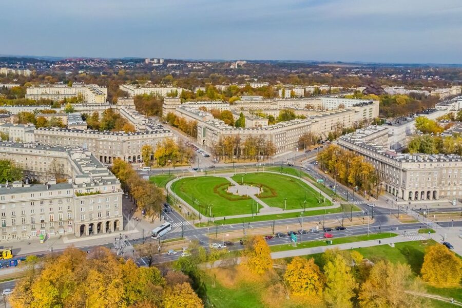 From Krakow: Nowa Huta Premium Tour - Avenue of Roses and the Architecture of Control