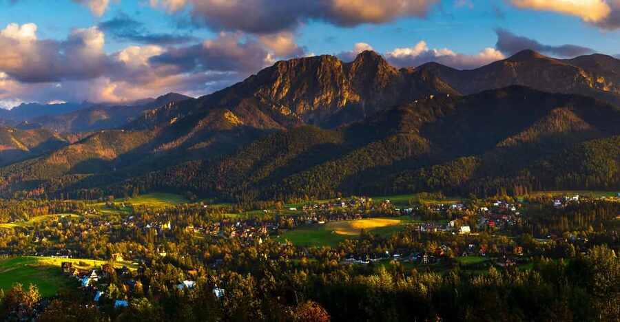 From Krakow: Tour to Zakopane with Tasting & Hotel Pickup - Two and a half hours to explore Zakopane