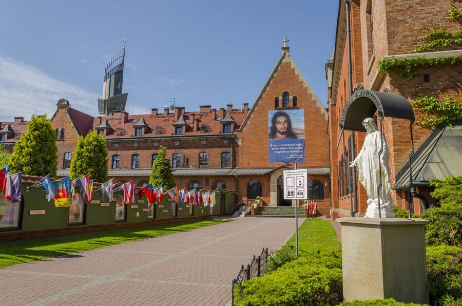 From Krakow: Wadowice & Sanctuary of Divine Mercy Tour - Inside the John Paul II Family Home Museum