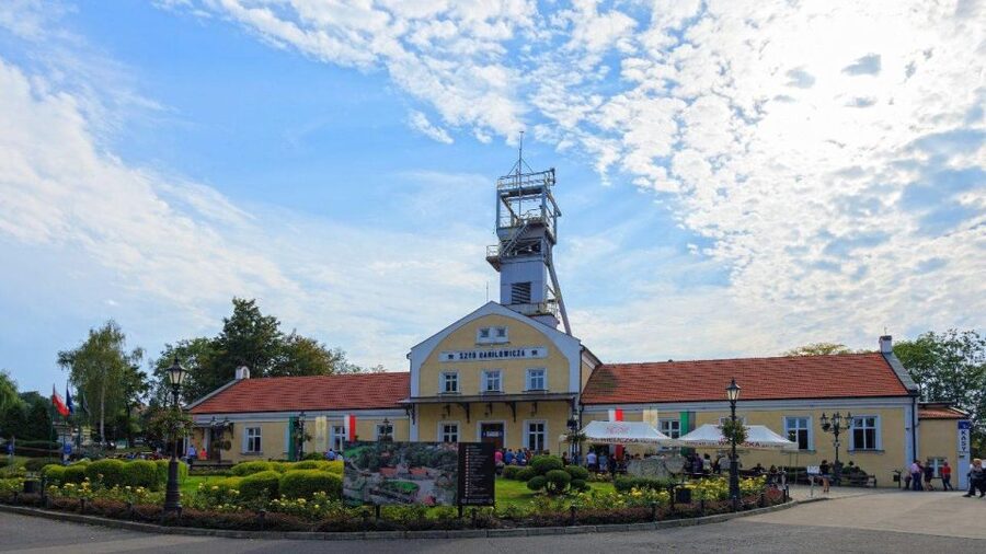 From Krakow: Wieliczka Salt Mine Guided Tour & Transfer - Key points to know before booking