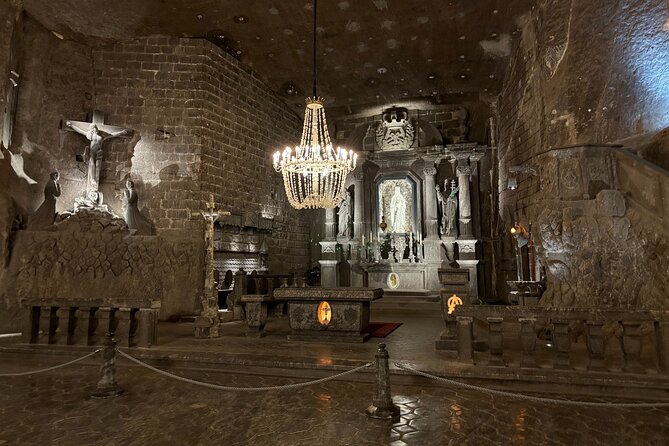 From Krakow: Wieliczka Salt Mine Guided Tour with Hotel Transfers - The 2.5-hour route below ground