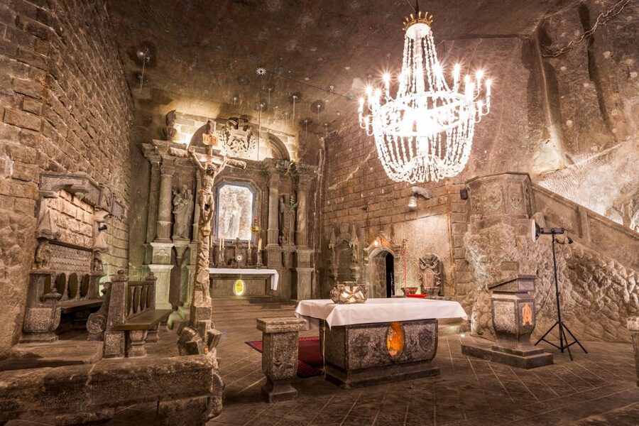 From Krakow: Wieliczka Salt Mine Half-Day Guided Tour - Salt statues and the Chapel of the Blessed Kinga