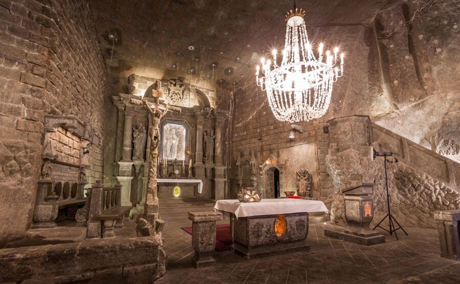 From Krakow: Wieliczka Salt Mine Small Group Guided Tour - Why Wieliczka works as a half-day trip from Krakow