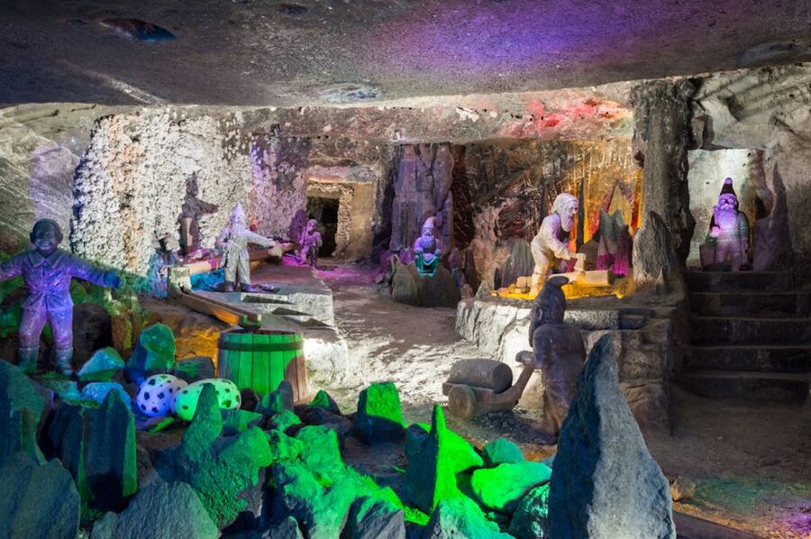 From Krakow: Wieliczka Salt Mine Tour with Guide - Why Wieliczka Salt Mine is worth your half-day
