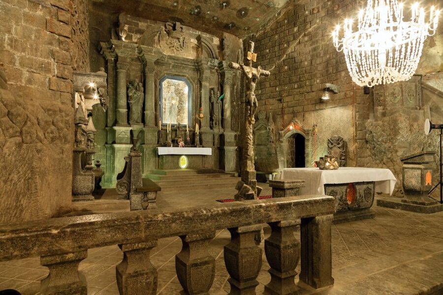 From Krakow: Wieliczka Salt Mine Tour with Guide - Descending 64 meters by stairway
