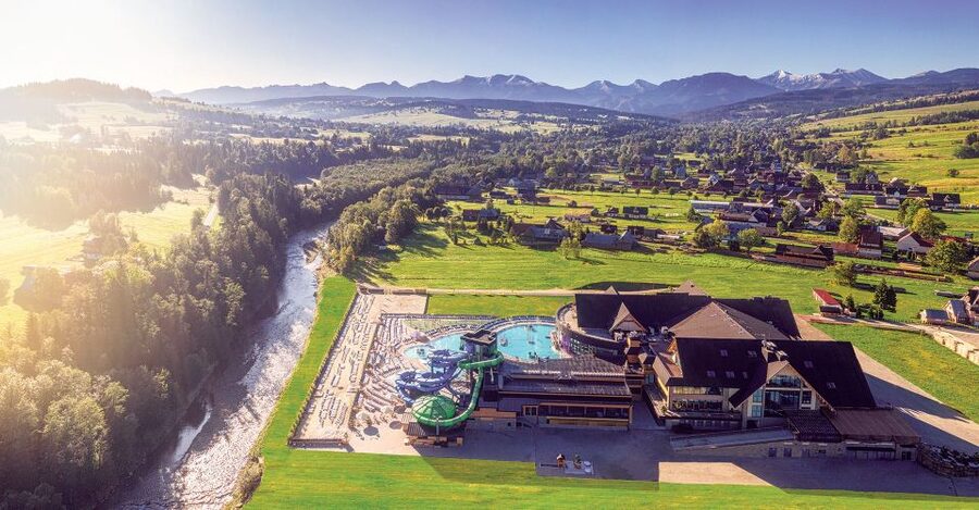 From Krakow: Zakopane, Tatra Mountains & Thermal Baths Tour - Chochołów and its wooden houses