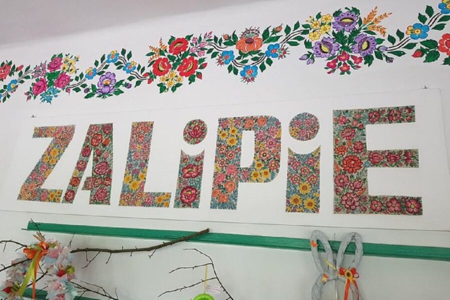 From Krakow: Zalipie and Painted Village Guided Tour - When to go for the best experience