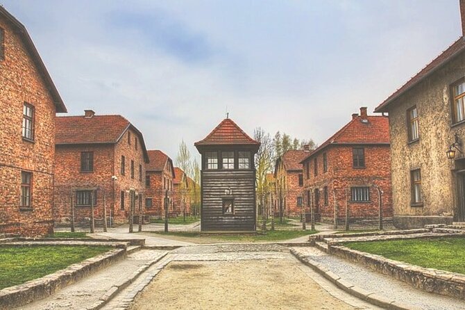 Full-Day Tour of Auschwitz and Wieliczka Salt Mine from Krakow - Who should book this combined day trip?