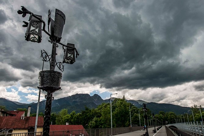 Full-Day Zakopane and Slovakia Treetop Walk From Krakow - The driver-led format and small group size