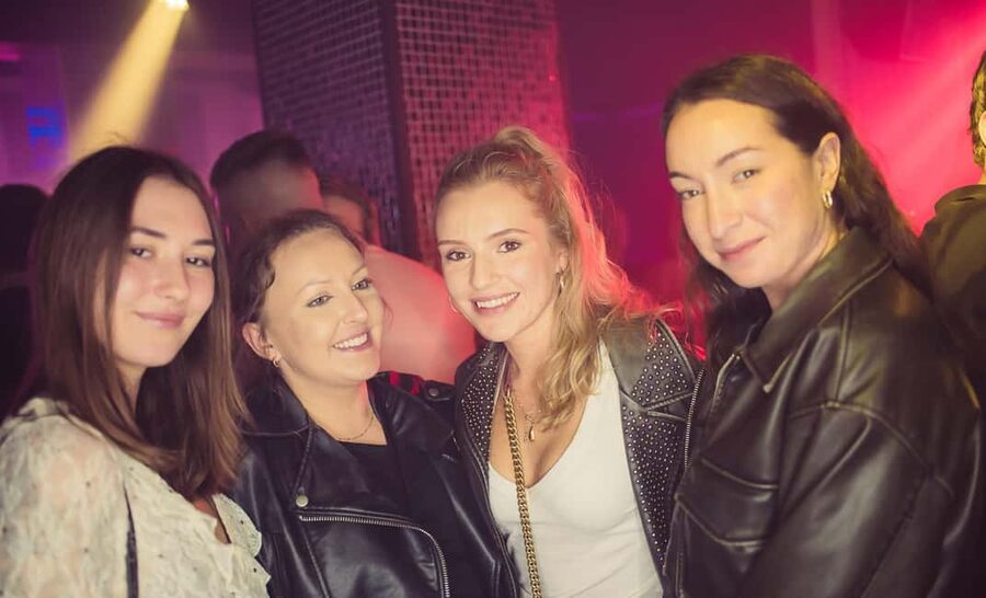 Fun explorers pub Crawl with 1 hour open bar and 3 VIP clubs - Starting at Krakow’s Eros Bendato statue