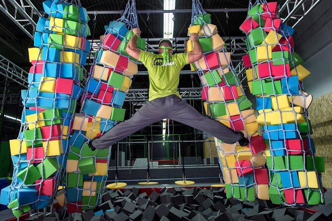 GOjump MEGAPARK Kraków-Sikorki 1h ticket: GOair Inflatable Park - What you actually get at GOjump MEGAPARK