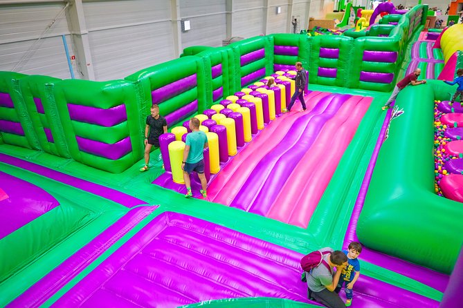GOjump MEGAPARK Kraków-Sikorki 1h ticket: GOair Inflatable Park - Why the GOair section is the main draw