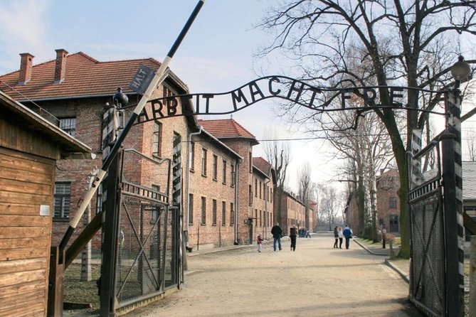Guided Tour Krakow to Auschwitz-Birkenau with pickup options - Leaving Krakow by bus